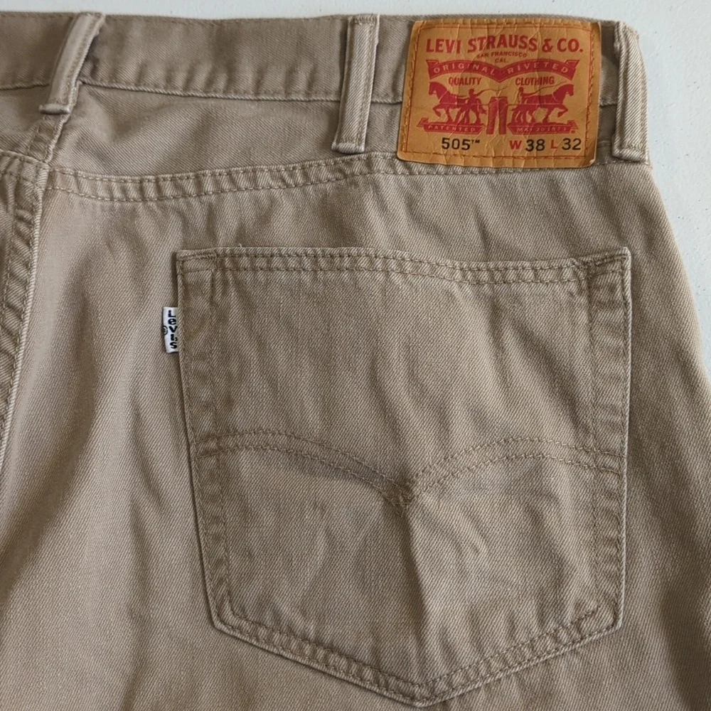 Levi's 505 Beige Pants/Jeans 38 X 32 WHITE TAG !!! BEAUTIFUL....
